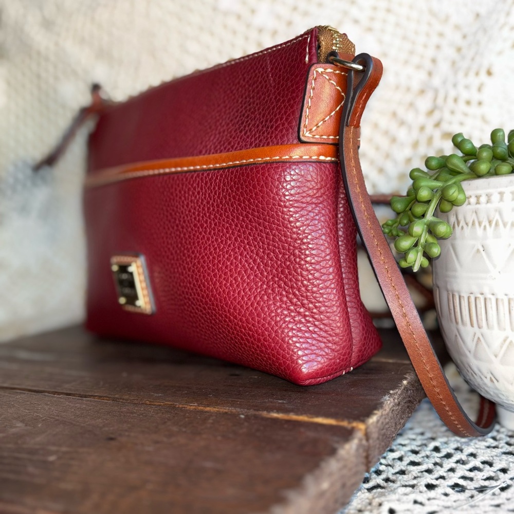 Dooney & Bourke Wine Leather Crossbody Bag perfect condition - Picture 4 of 11